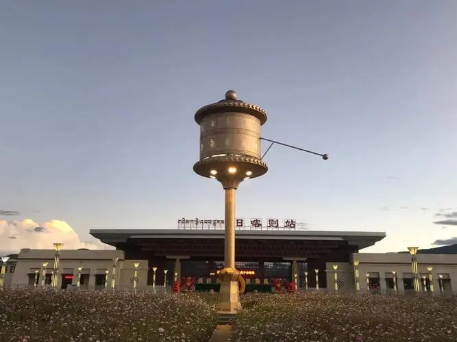 深圳到日喀則地區(qū)貨運(yùn)公司(當(dāng)天派送）